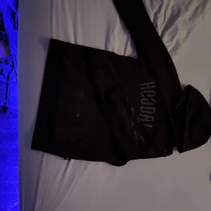 Hoodrich Tröja - Säljer en hoodrich From nothing to something i strl M, sparsamt använd skriv för mer frågor 