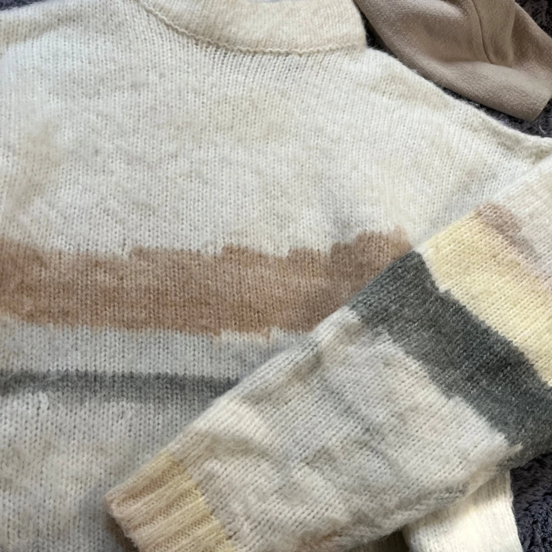 Stickad tröja  - 90