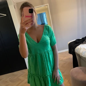 Klänning - Klänning