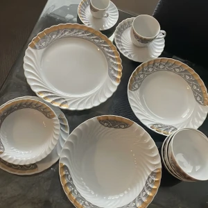 Köksset - Köksset i egyptiska mönster. Väldigt fint sett och fräsch. 