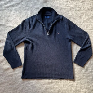 GANT halfzip - GANT halfzip i storlek M. Inga märken eller fläckar. Helt felfri. 