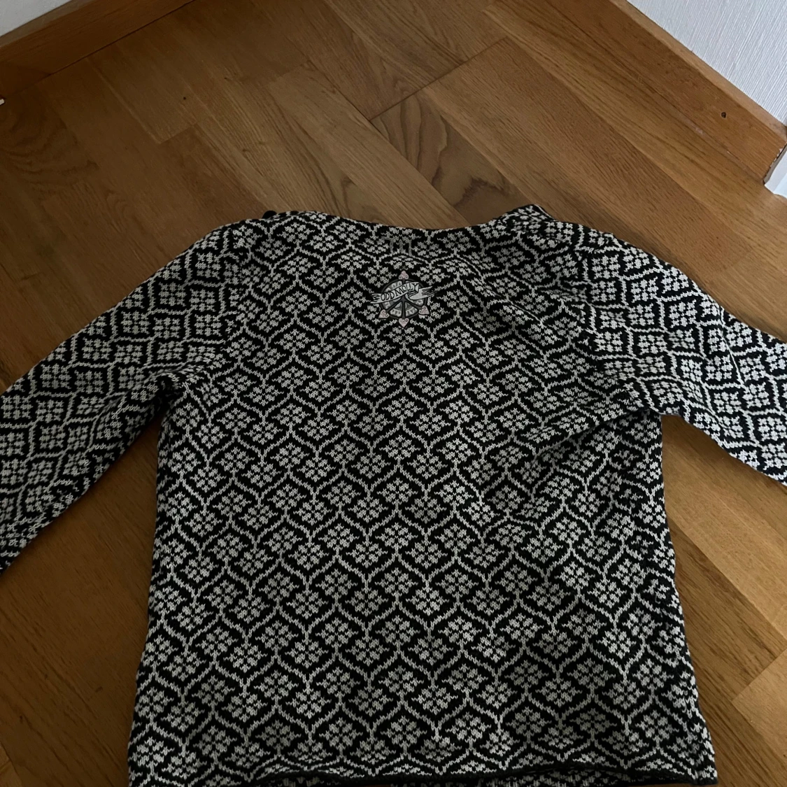 Svartvit stickad tröja från Odd Molly - 92