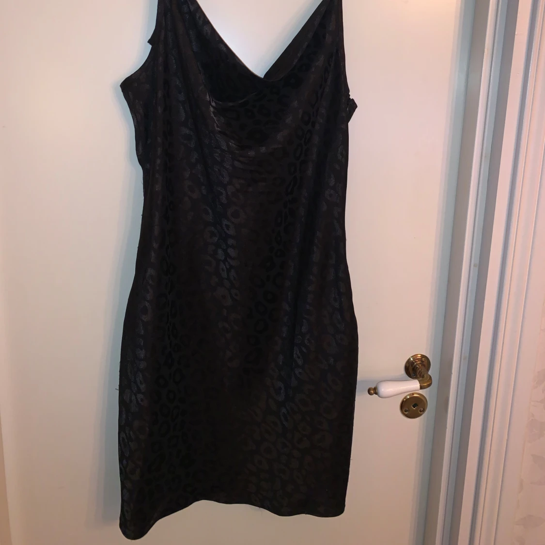 Svart leopardmönstrad klänning från Shein