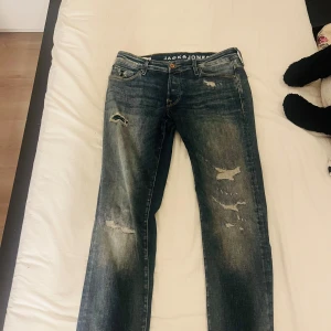 Jack&jones jeans  - Ett par feta Jack&Jones jeans. De passar inte längre därför vill jag sälja.