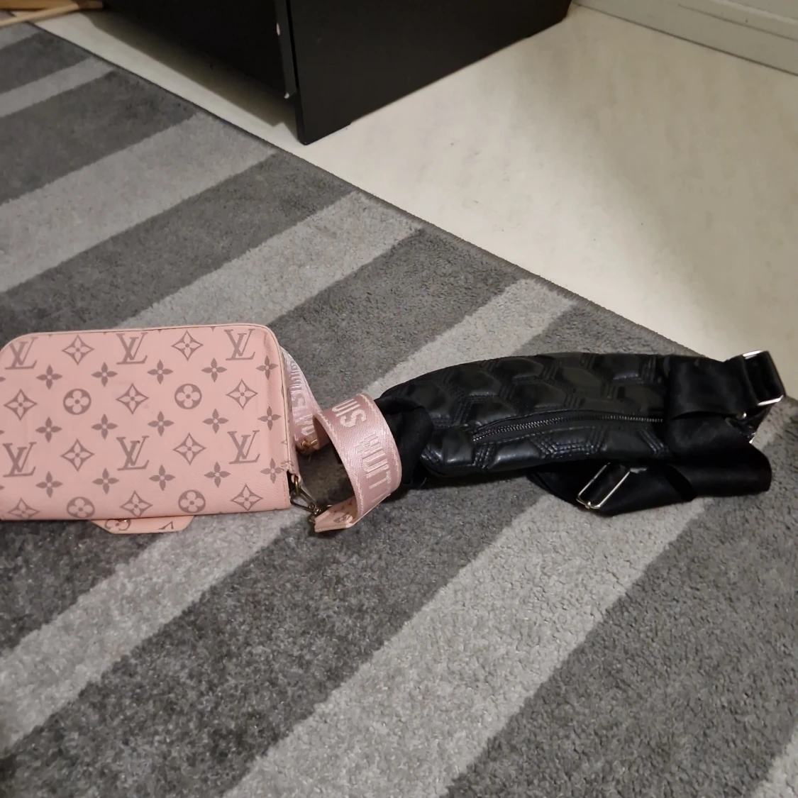 Märkes väskor - 93