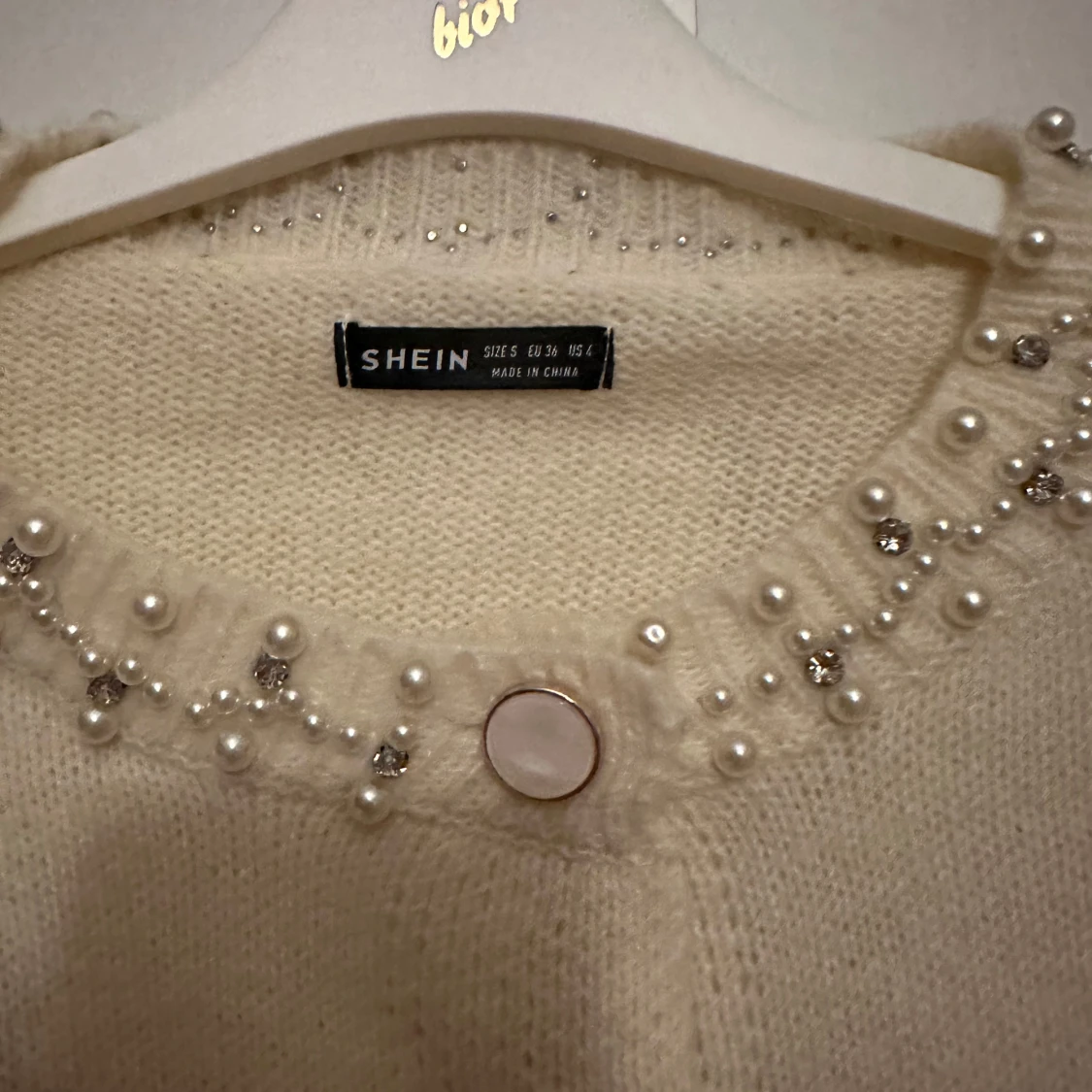 Stickad Cremefärgad tröja   - 91