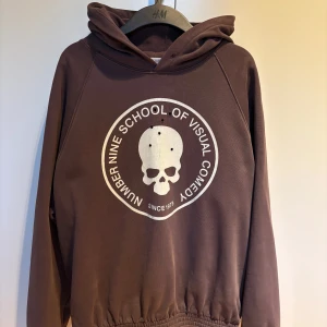 Number nine hoodie - Köpt på plick och inte använt så mycket.skickade medelande angående frågor eller funderingar 