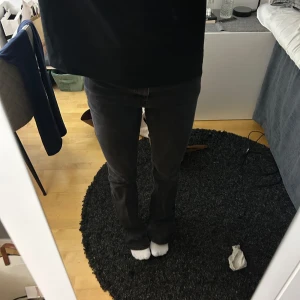 Jeans - Säljer mina perfect jeans från Gina eftersom att jag köpte dom i en för stor storlek💕 