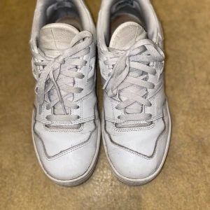 New balance 550 - okej skick, storlek 42.  