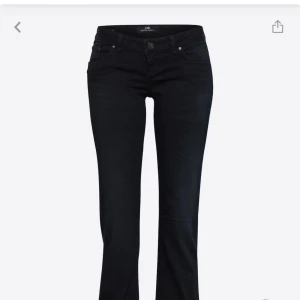 Ltb jeans  - Säljer nu dessa ltb jeans för att de aldrig kommer till användning. De är helt slutsålda överallt. Nypris 800kr mitt pris 600kr de är för långa på mig som är 163 så skulle säga att de passar 165-175 beroende på hur långa man vill ha dem!