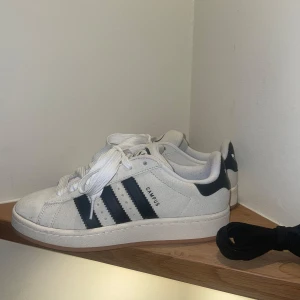 Adidas campus  - Endast använd 1 gång🤍 storlek 39.1/3