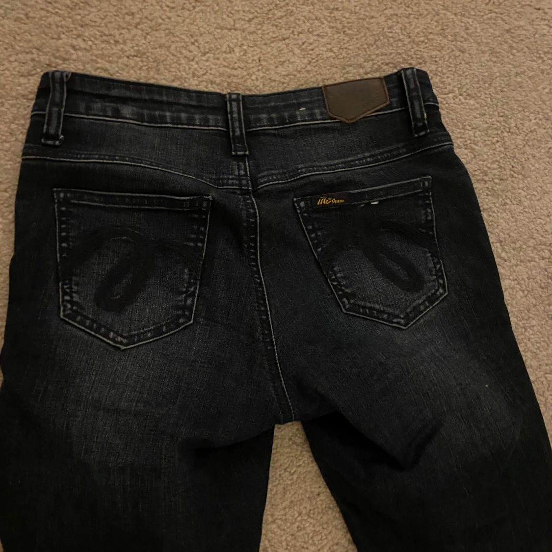 Mörkblå bootcut jeans - 2