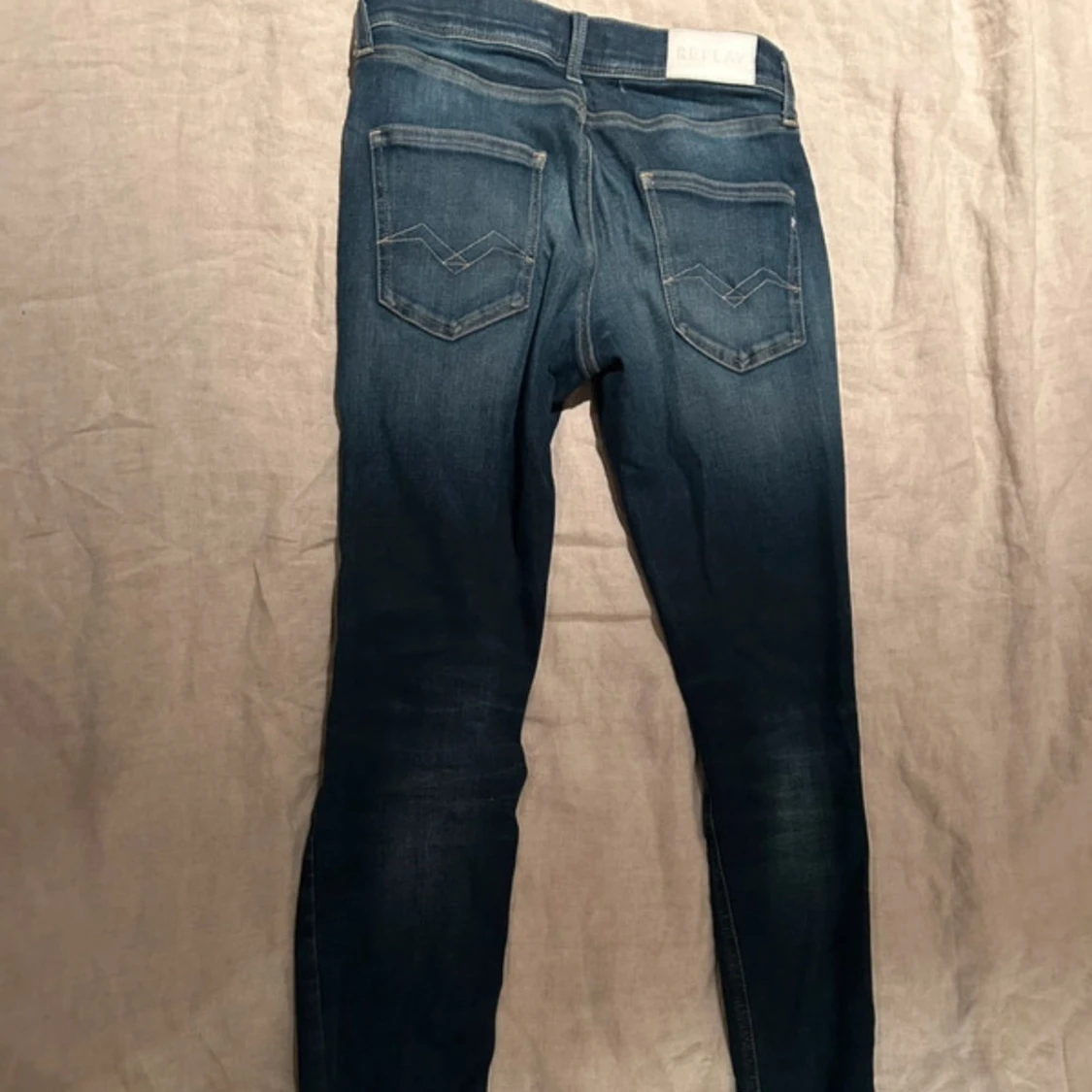 Blåa Replay jeans - 1