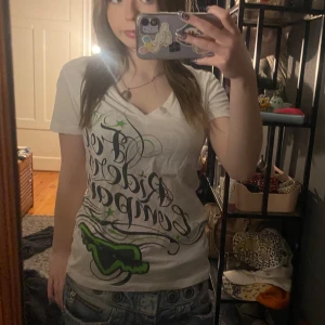 Super fin fox t-shirt - Super tjusig t-shirt ifrån märket fox❤️den har coola gröna o svarta detaljer❤️