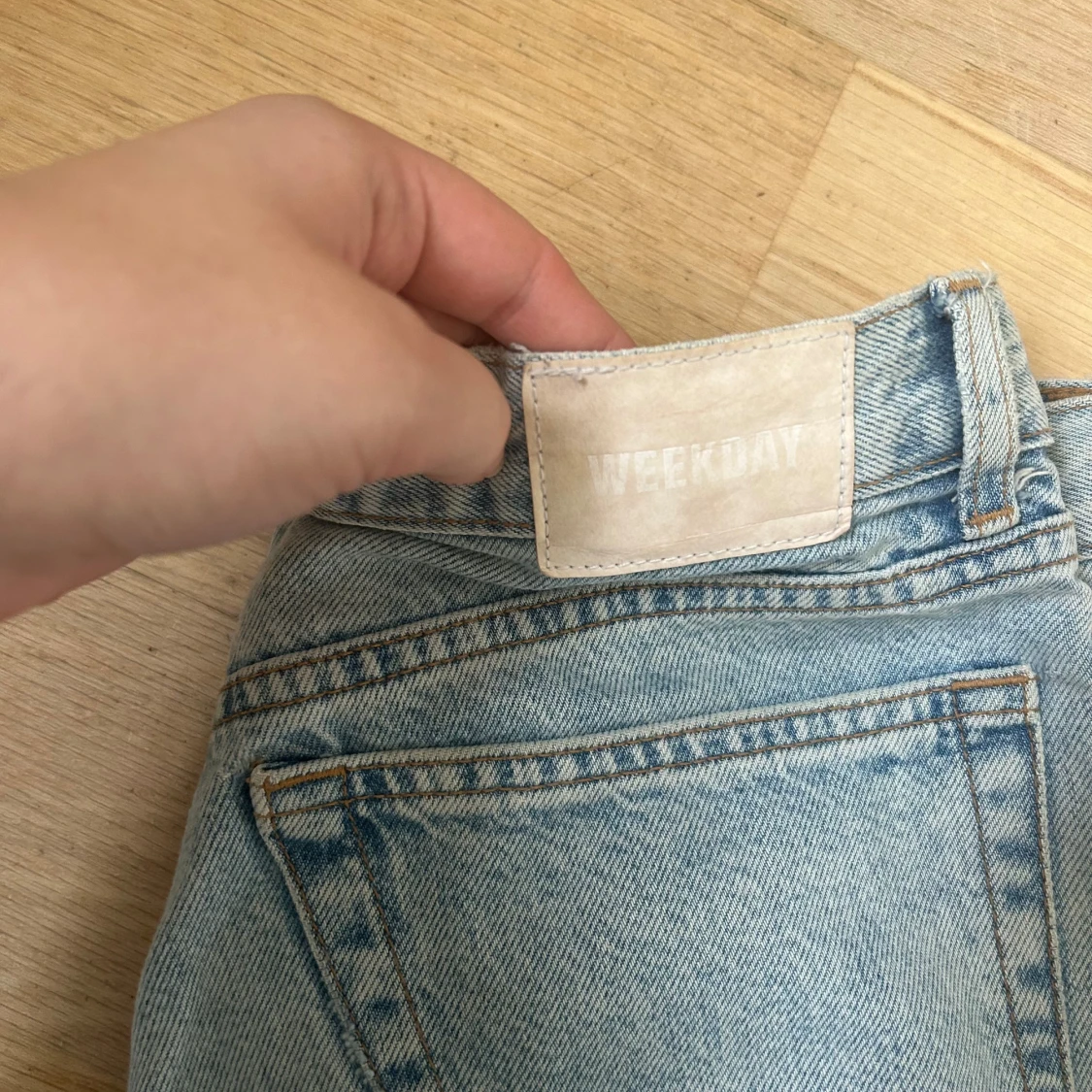 Ljusblå jeans från Weekday - 1