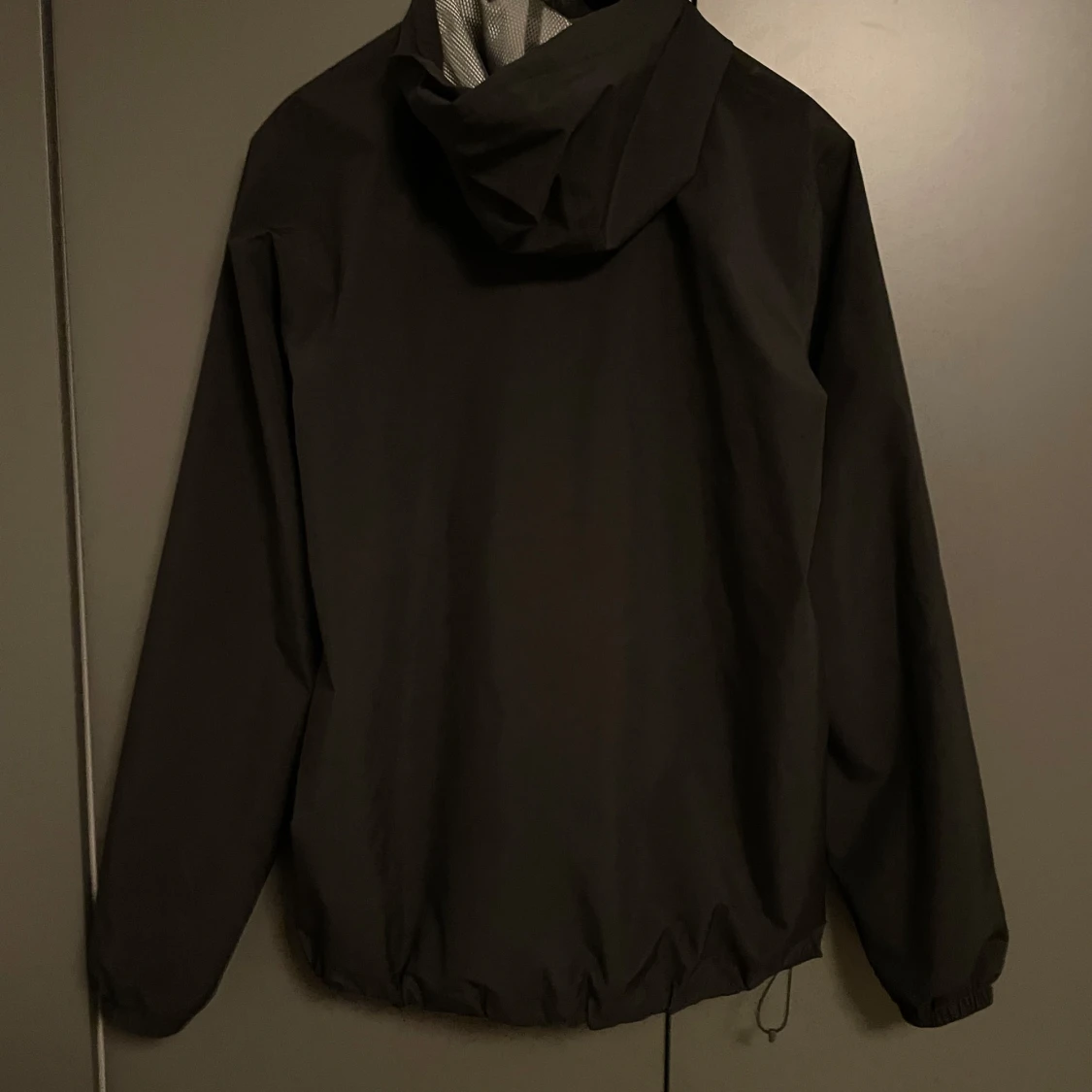 Svart vindjacka från Haglöfs - 1