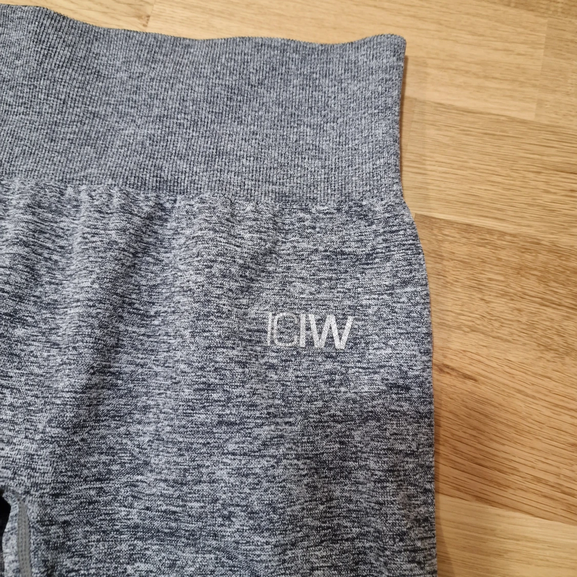Grå leggings från ICANIWILL - 1