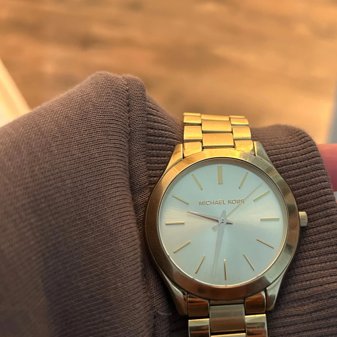 Guld  klocka från Michael Kors - 2