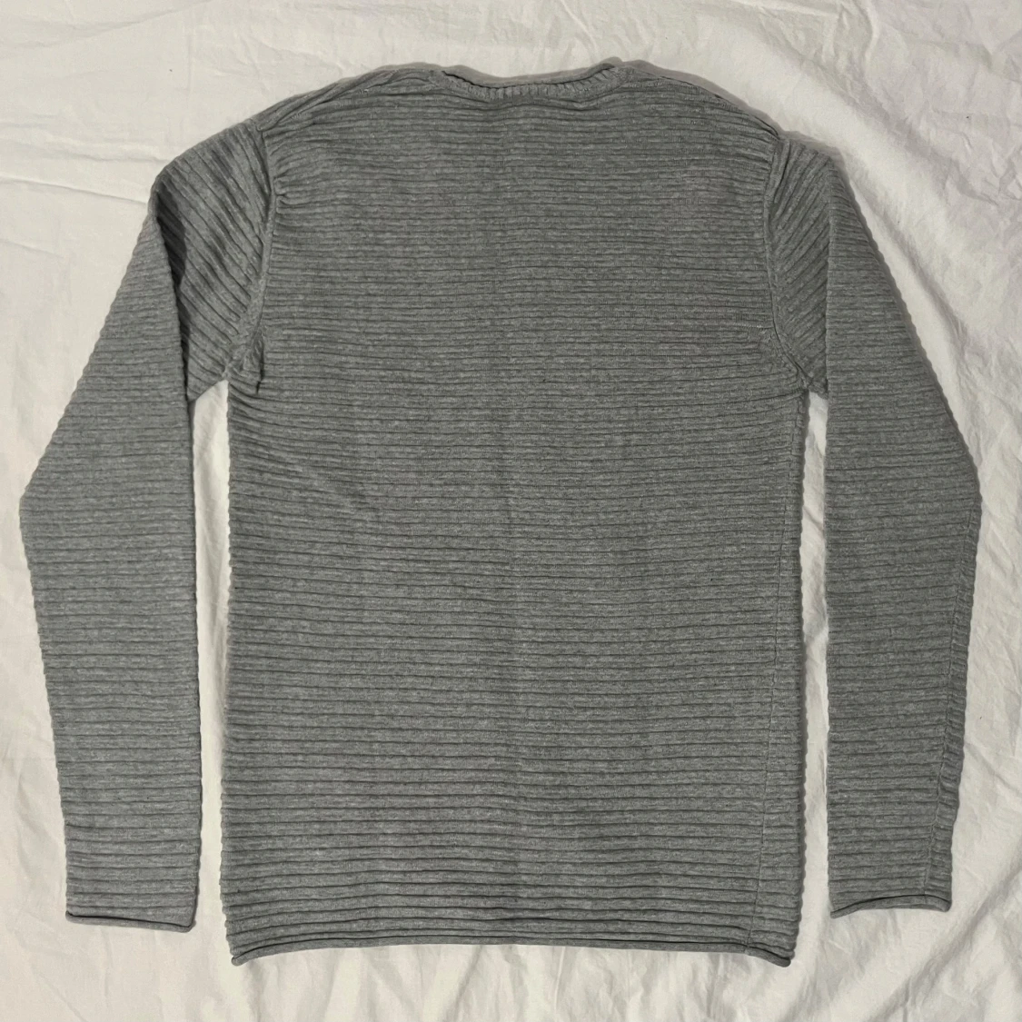 Grå långärmad tröja från Tailored Originals - 1