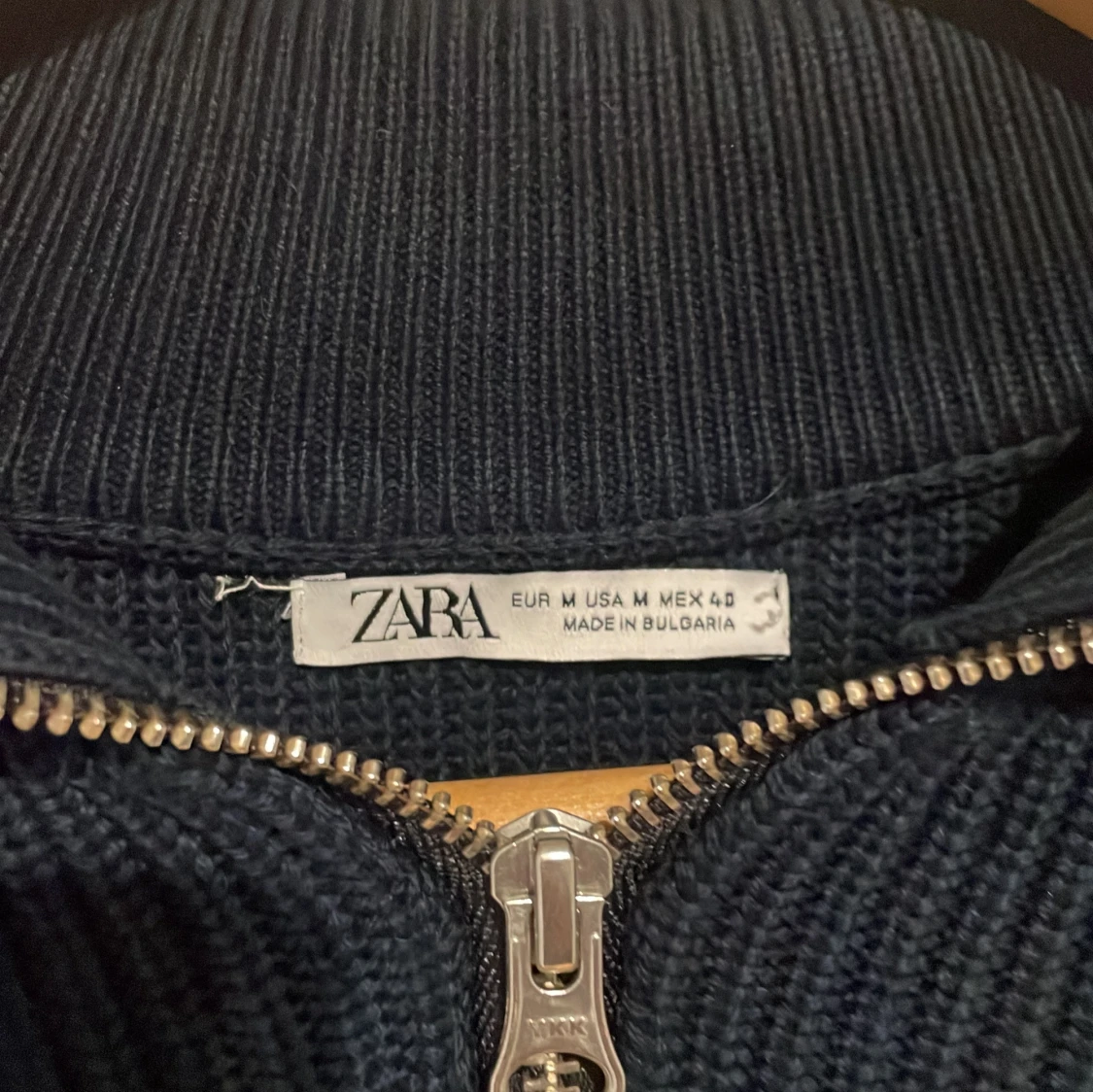 Stickad marinblå halfzip tröja - 90