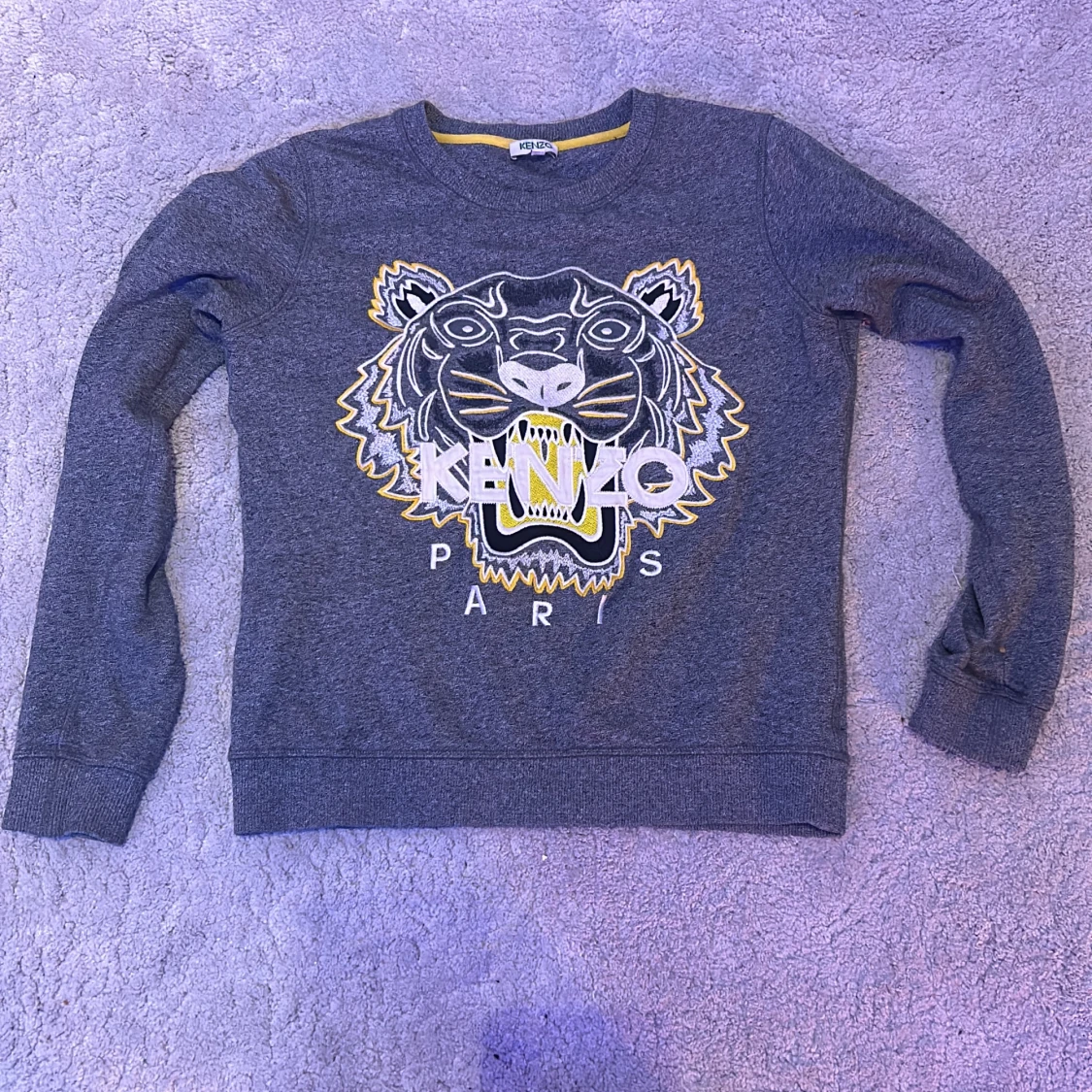 Bra kvalite använd ett par gånger självklart äkta