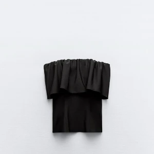 Topp Zara - Säljer denna volang toppen från zara då den aldrig kommit till användning💖 Prislapp kvar