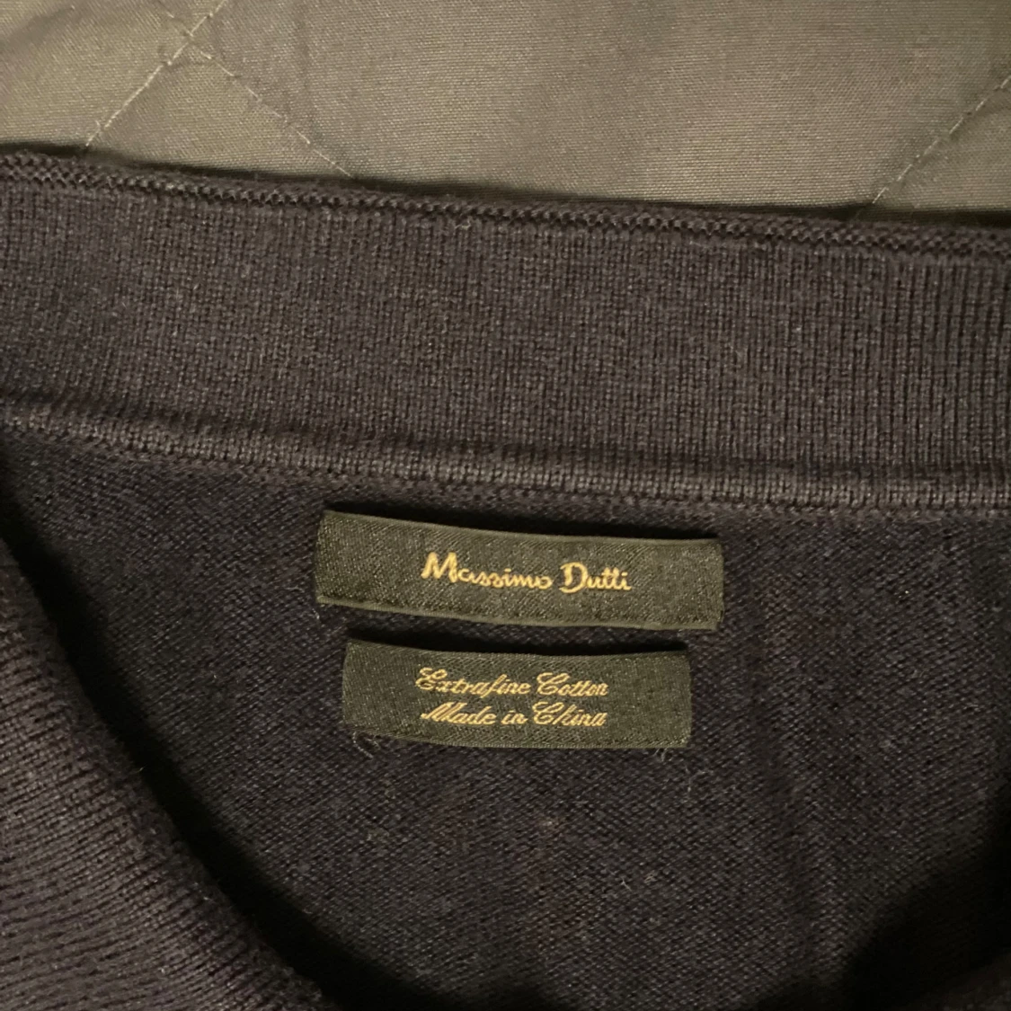 Mörkblå pikétröja från Massimo Dutti - 91