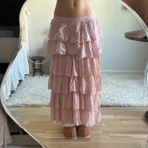 volangkjol - fint skick! nypris 699kr