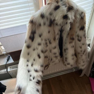 Pälsjacka zara - Intressekoll på min fina pälsjacka från zara. Endast testad🤍