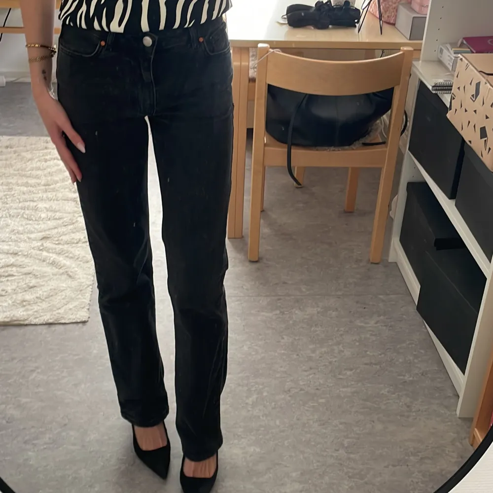 Från bikbok. Modellen mid wide 🥰. Jeans & Byxor.