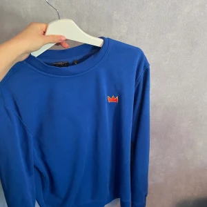 Hov1 tröja  - Köpt från hov1 i Göteborg 😊andvänd 1 gång! 