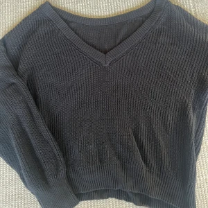 Stickad tröja - Jättefin stickad tröja med uringning!