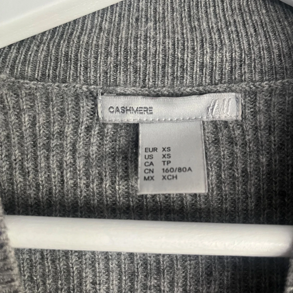 Stickad grå tröja 100% cashmere  - 91