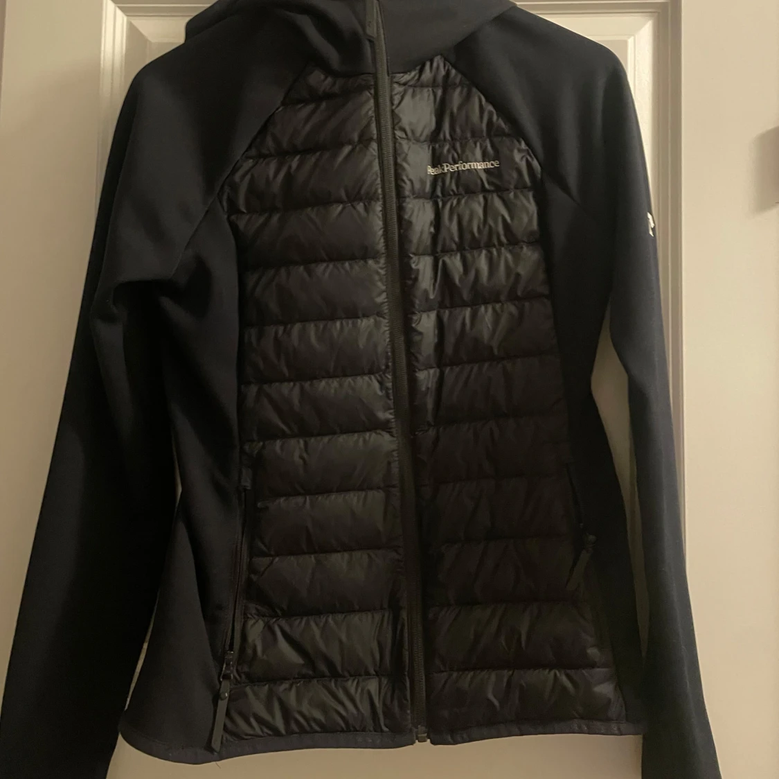Svart jacka från Peak Performance - 90