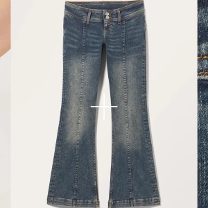 Low waisted jeans bootcut  - Storlek: 28/32 Låg midja de bootcut jeans! Så snygga men tyvärr kommer dem inte till användning, har använt dem 4-5 gånger! Kan träffas upp i T-Centralen om man istället vill ha varan genom att träffa upp!! Då tar jag Swish, inte kontanter! 🫶🏽