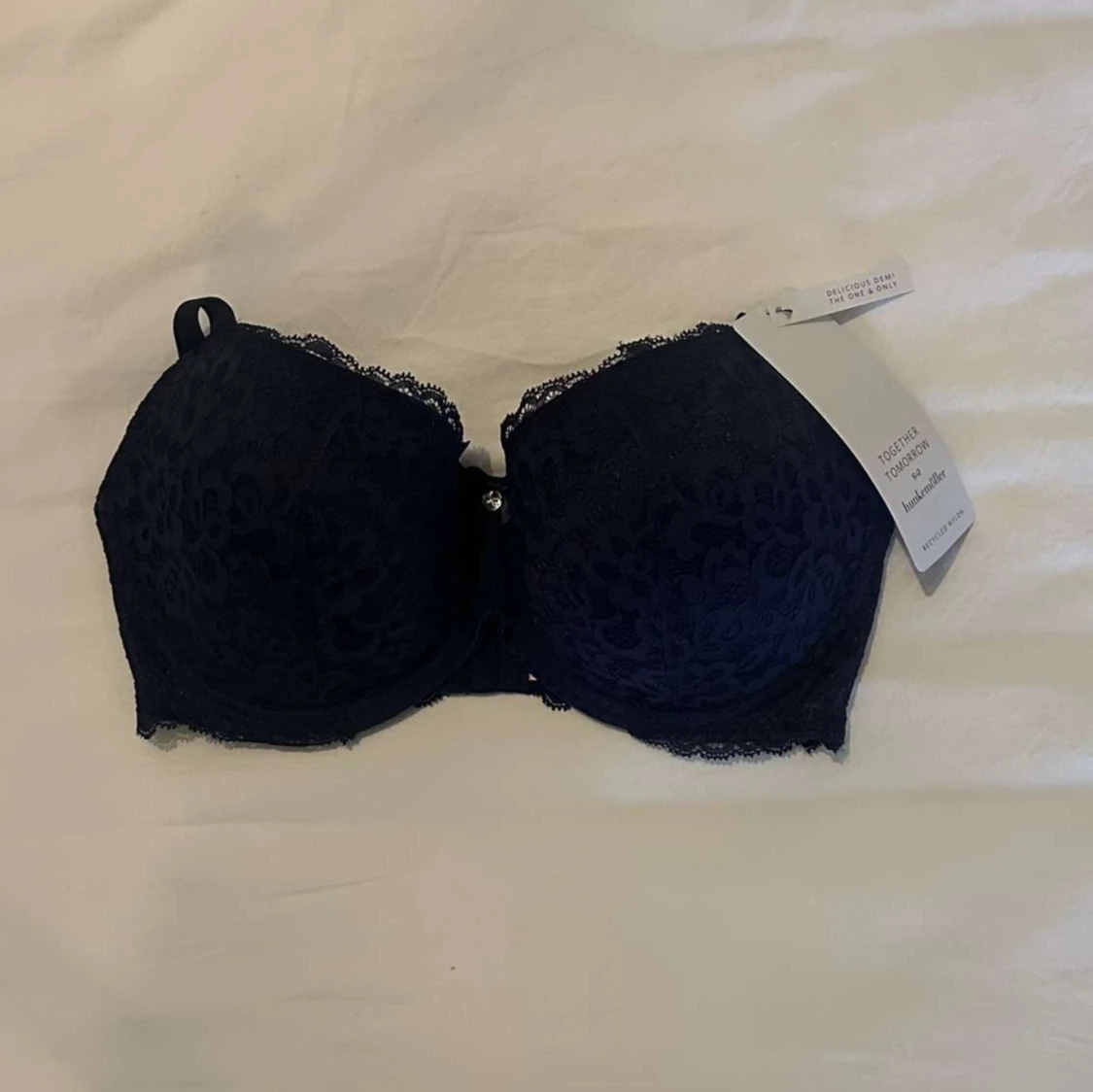 Mörkblå spets-bh från Hunkemöller - 90