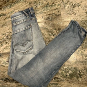 Replay anbass - Ett par replay anbass i helt okej skick! En flaw på vänster rumpa(syns första bild)