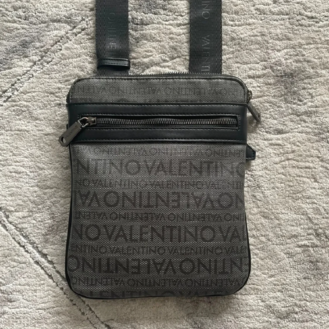 Valentino axelväska