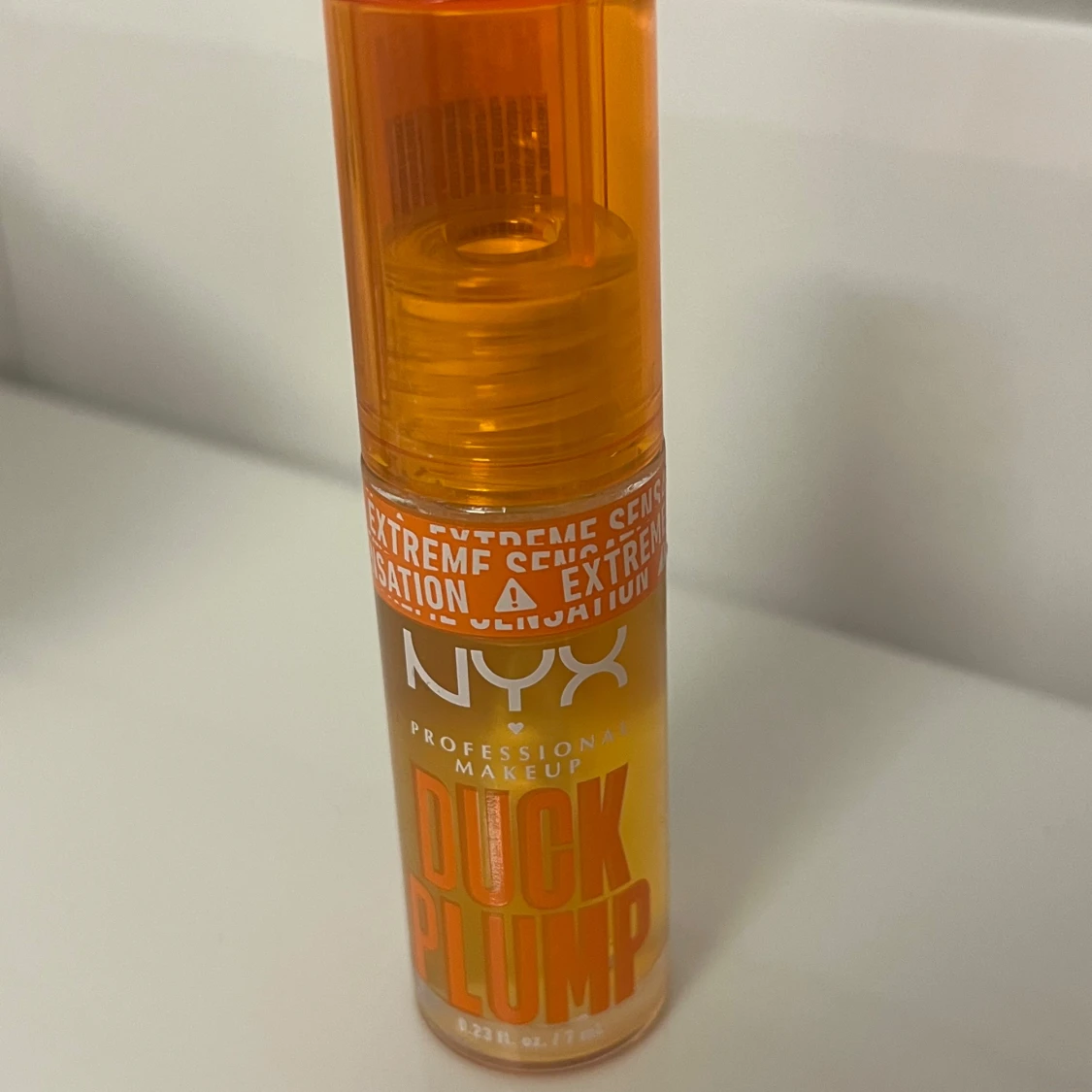 NYX Professional Makeup Filler Instinct Plump Lip Polish färgen: clearly spicy  - 92