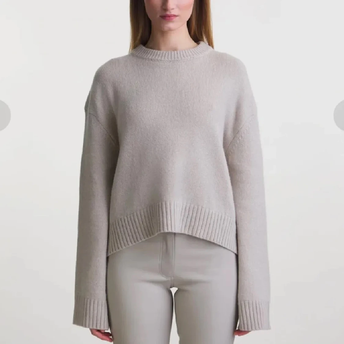 Beige stickad tröja - 91