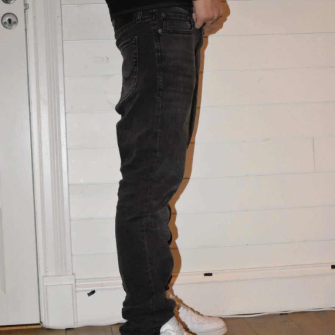 Svarta jeansbyxor - 2