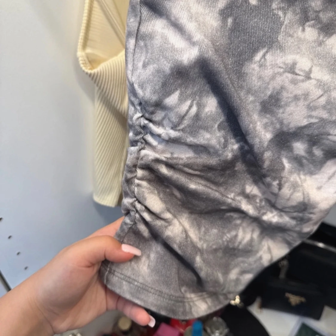 Grå batikmönstrad tubtopp - 90