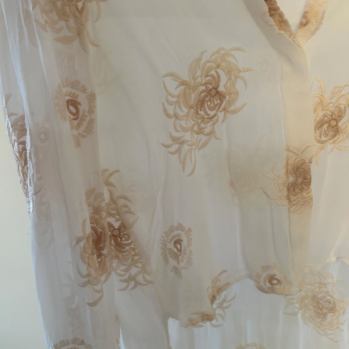 Vit spetsblommig blus från Zara - 92