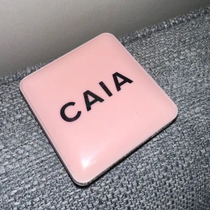 Caia Glow Blush - Färg: Peach Sorbet🧡🩷