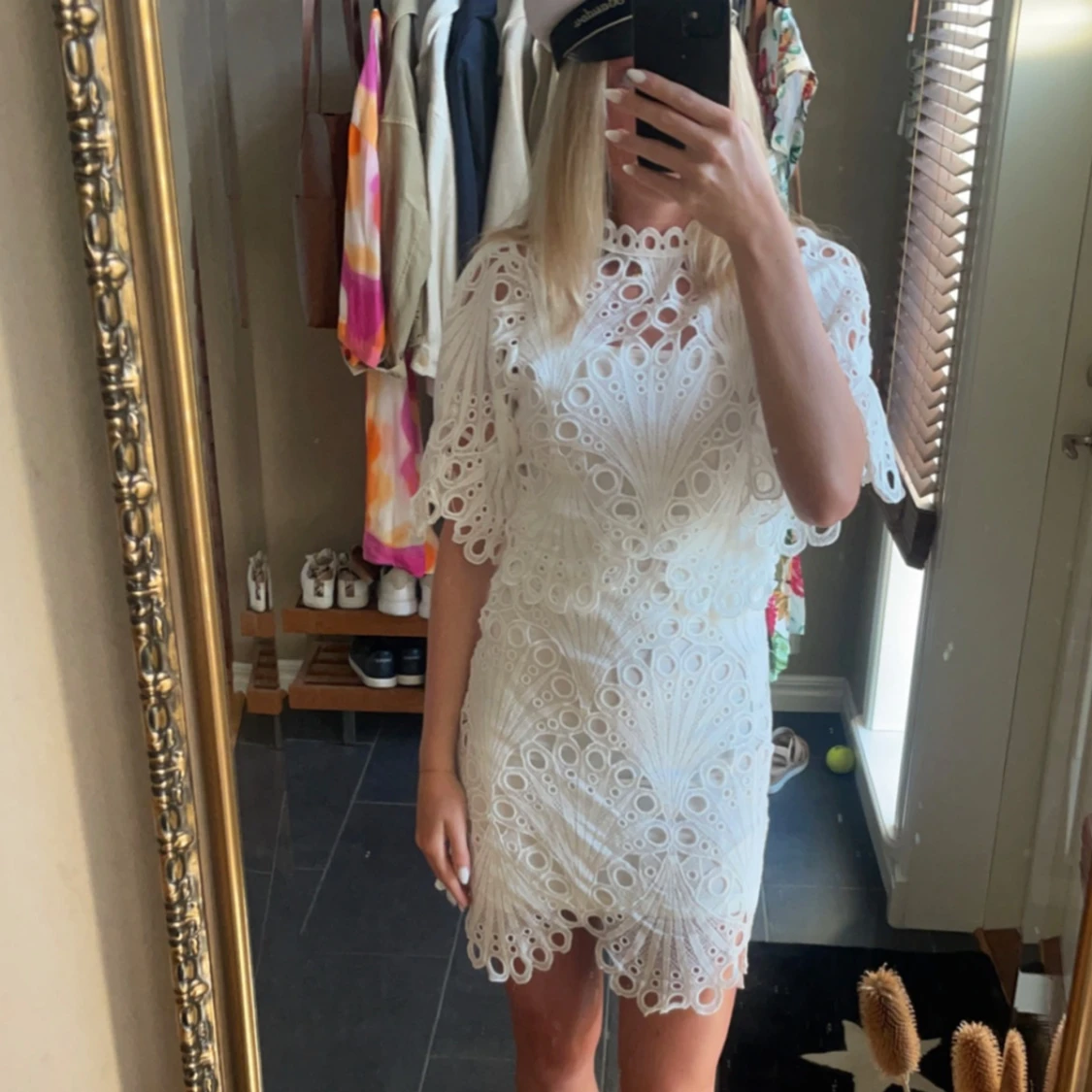 Vit spetsklänning - 91