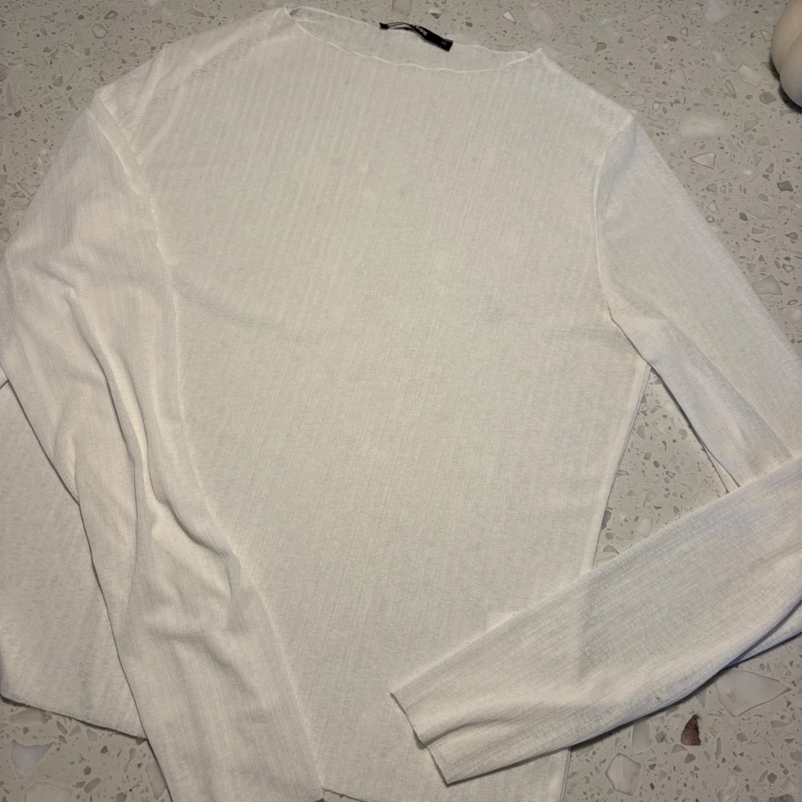 Vit långärmad tröja från Bik Bok