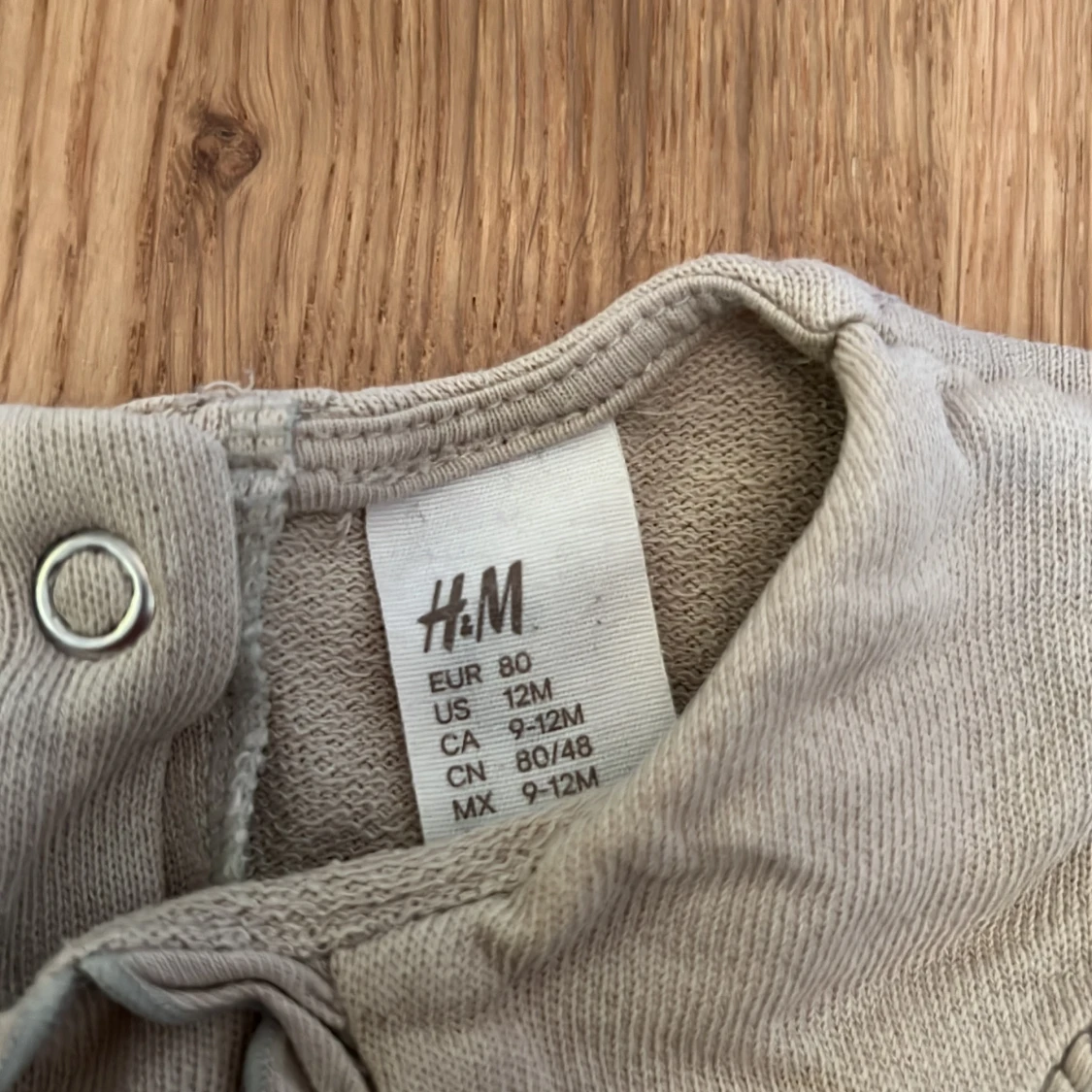 Beige tröja med volangkrage från H&M - 91
