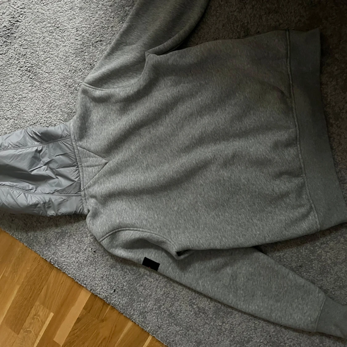 Grå jacka från Tommy Hilfiger - 90