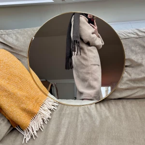 Lång kappa i ullimitation  - Lång oversized kappa i ullimitation. Super skön kaftankappa perfekt till vintern☃️