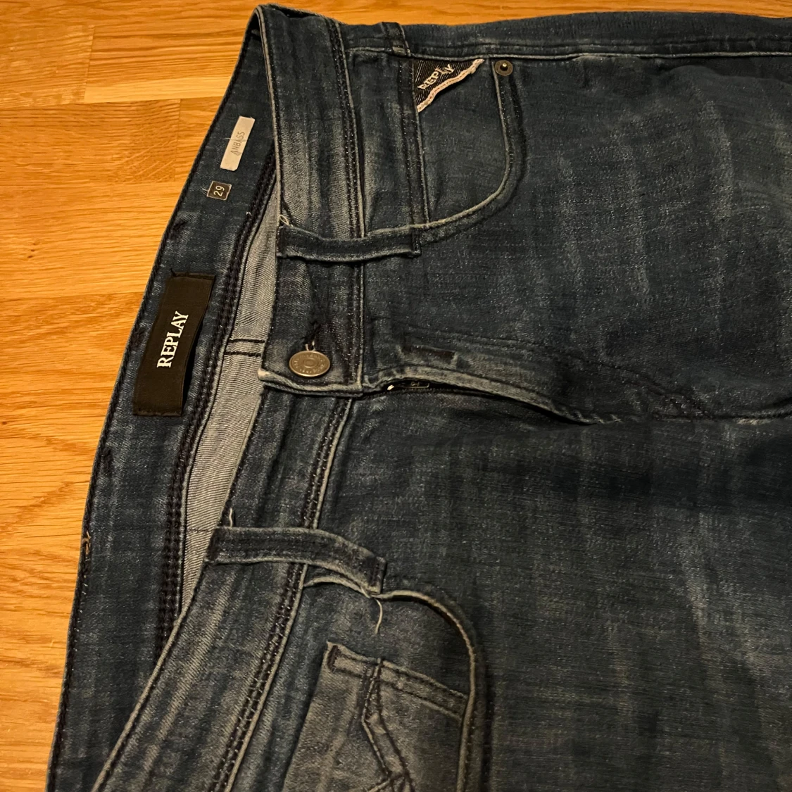 Mörkblå jeans från Replay - 92